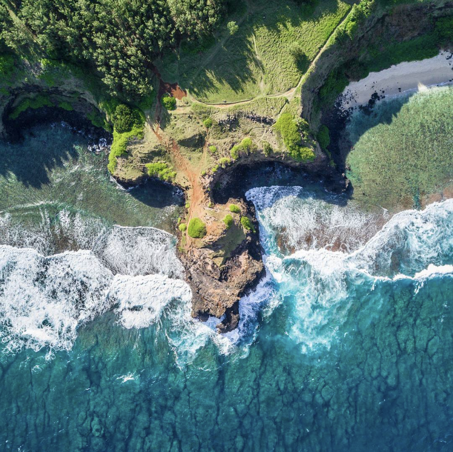 drone photos in mauritius: la roche qui pleure