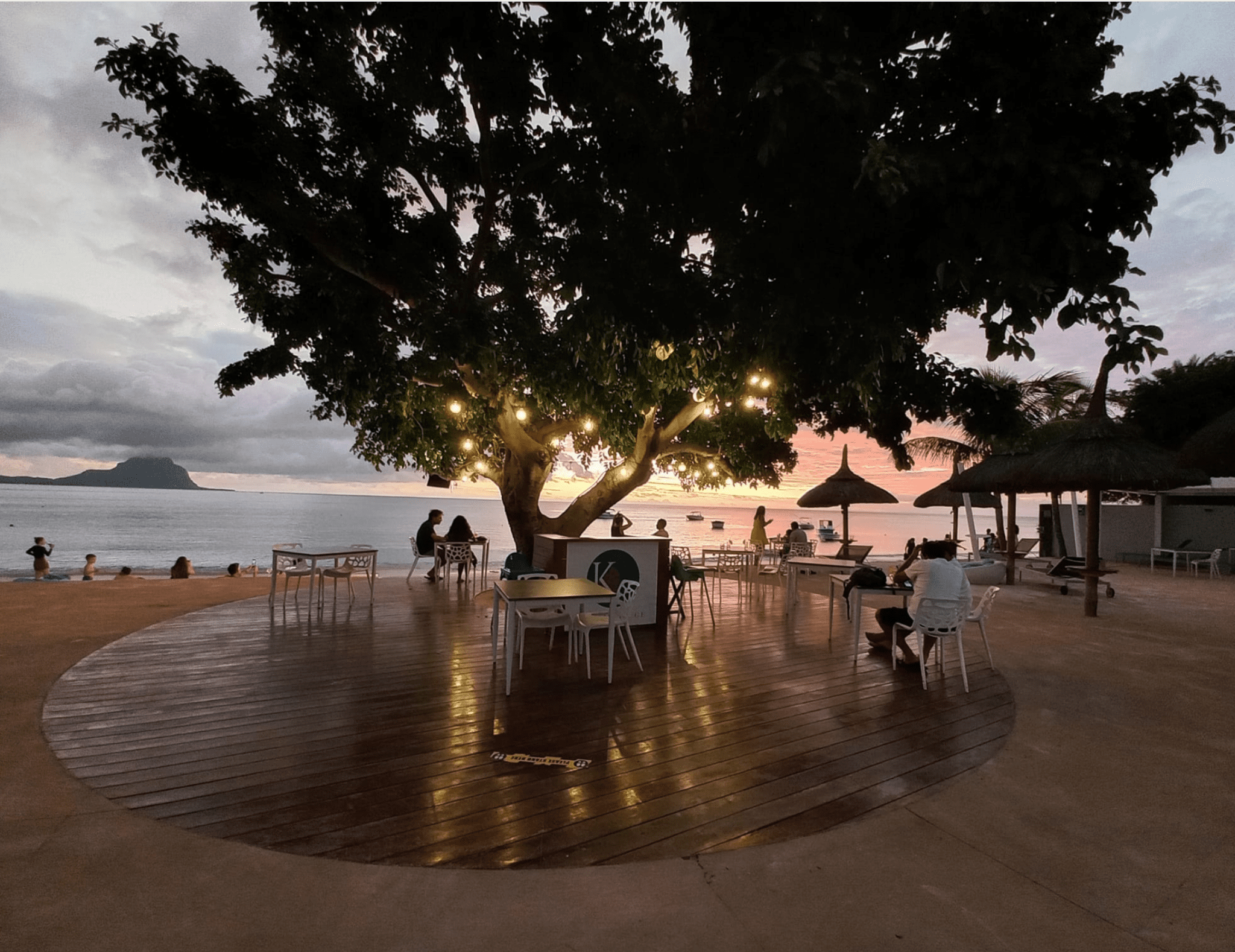 Explore Mauritius' Premier Sunset Drinking Spots