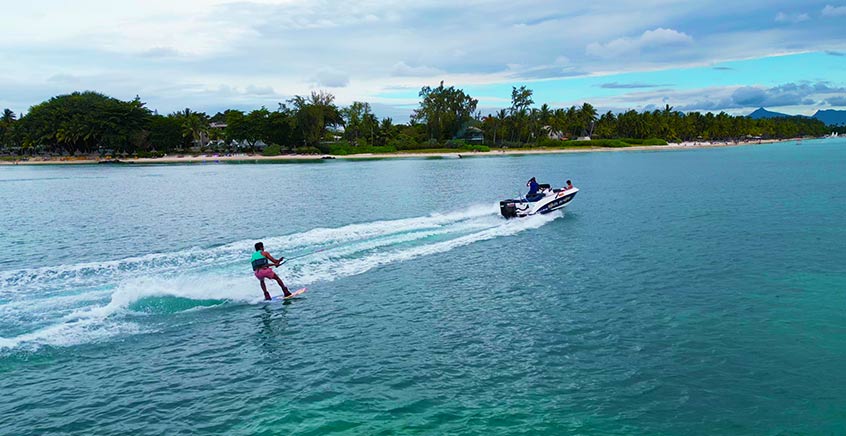 water skiing mont choisy