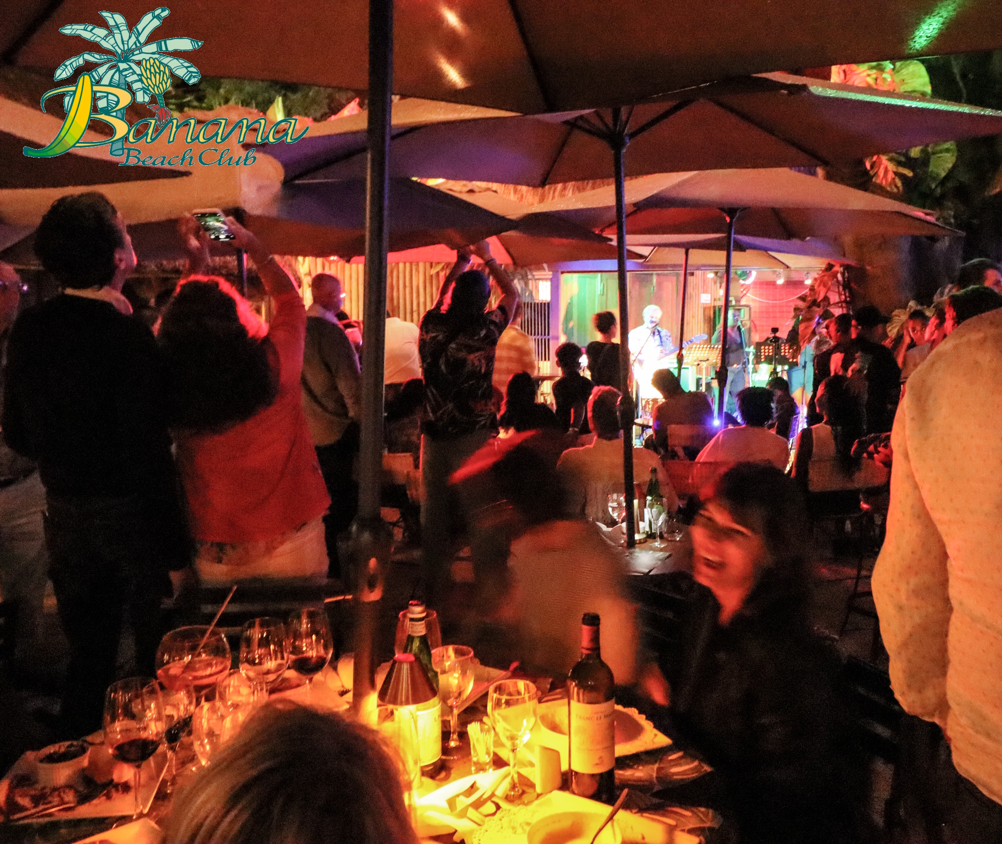 banana beach club nightlife in mauritius